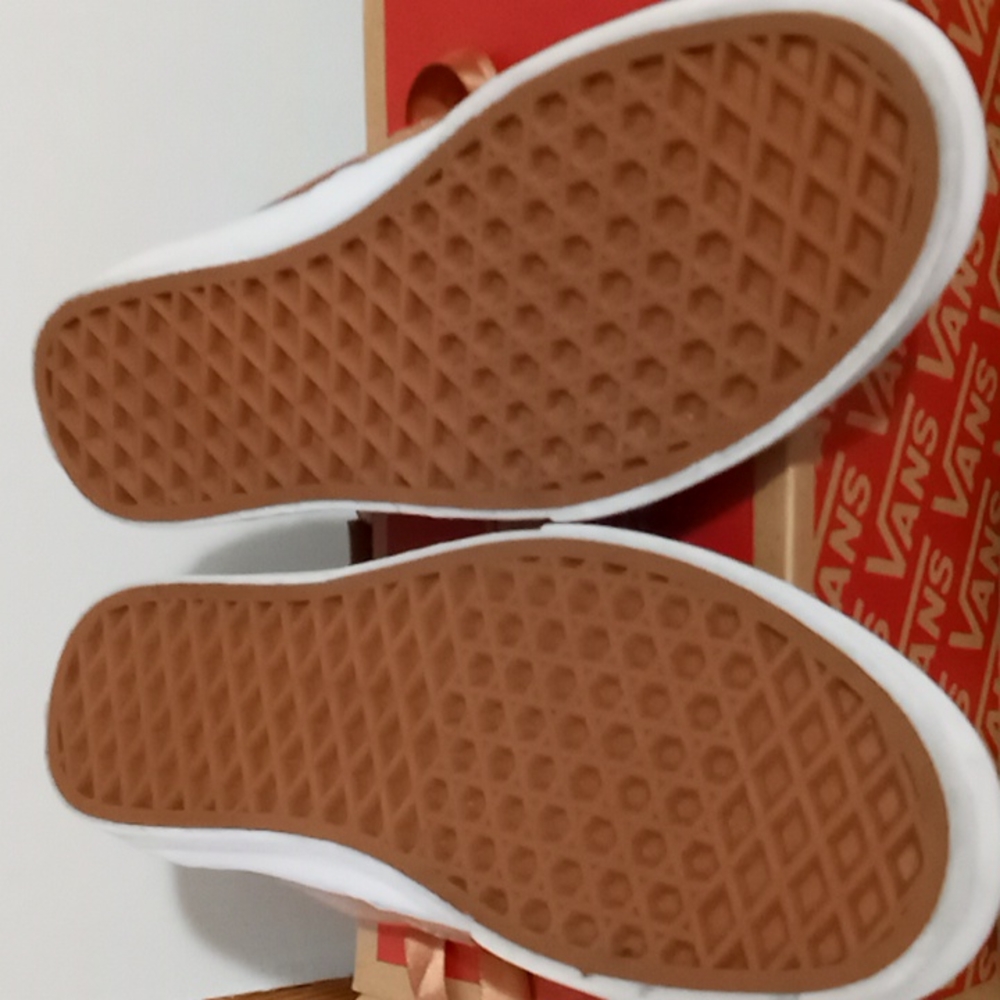 Vans Shoes color orange size 6 1/2'' - Picture 4 of 7